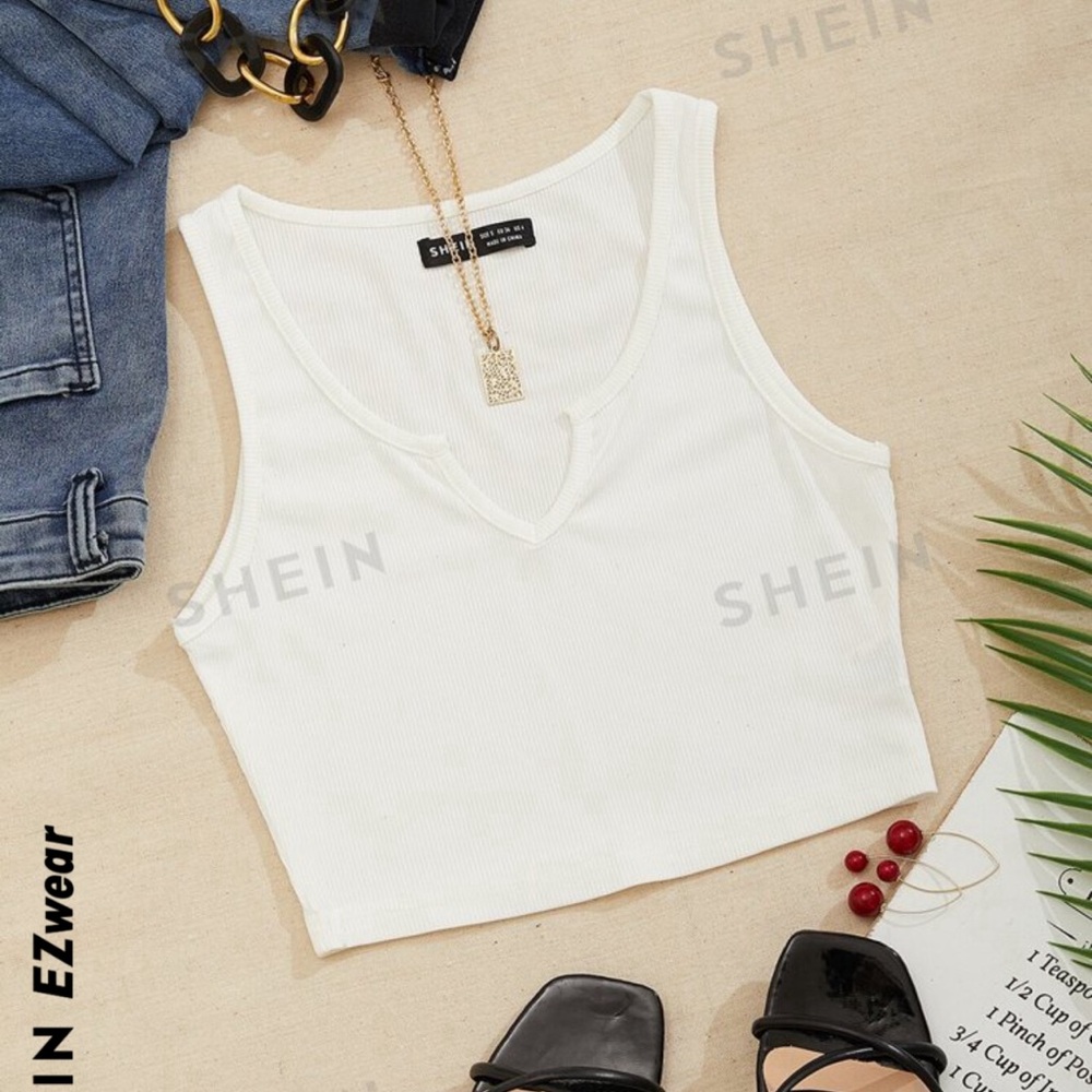 SHEIN Ribbed White Crop Top